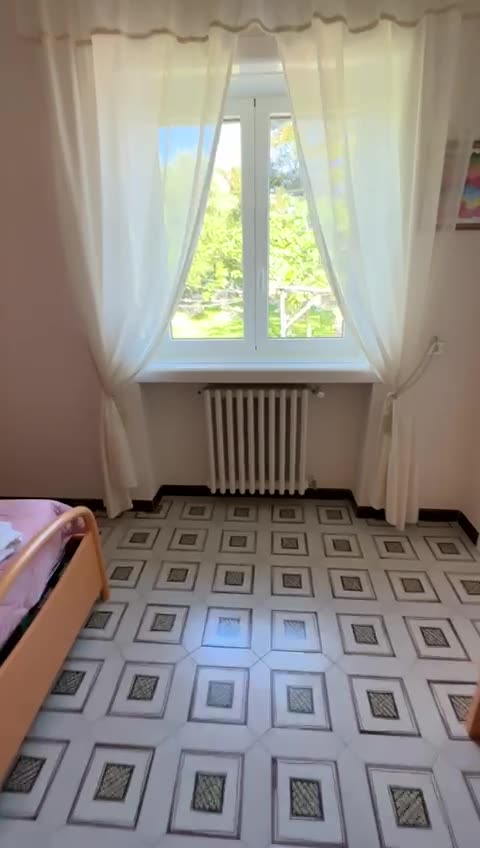 Villa I Due Golfi, video di una camera con vista sul giardino